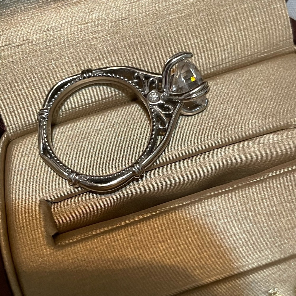 Verragio 💍 White Gold Designer Engagement Ring